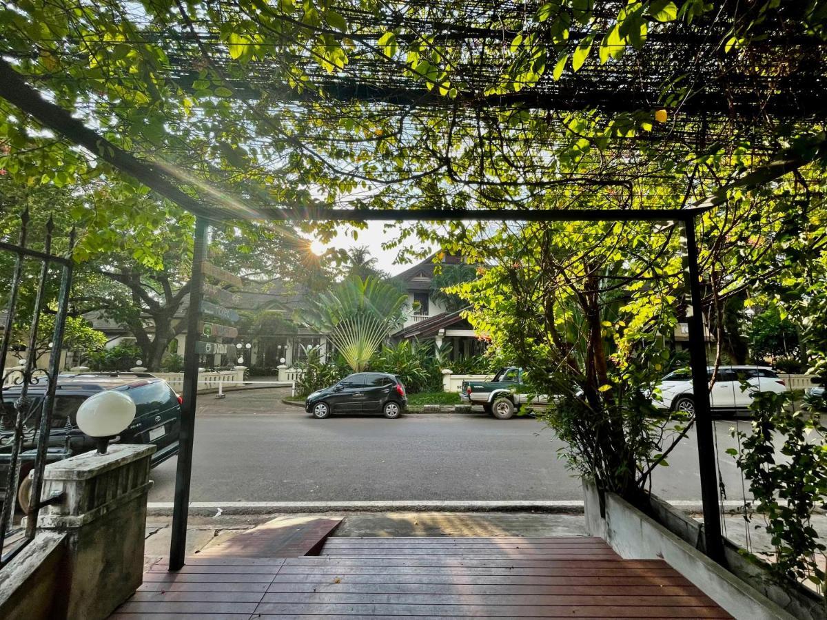 Moonlight Champa Apartment Vientiane Exterior photo